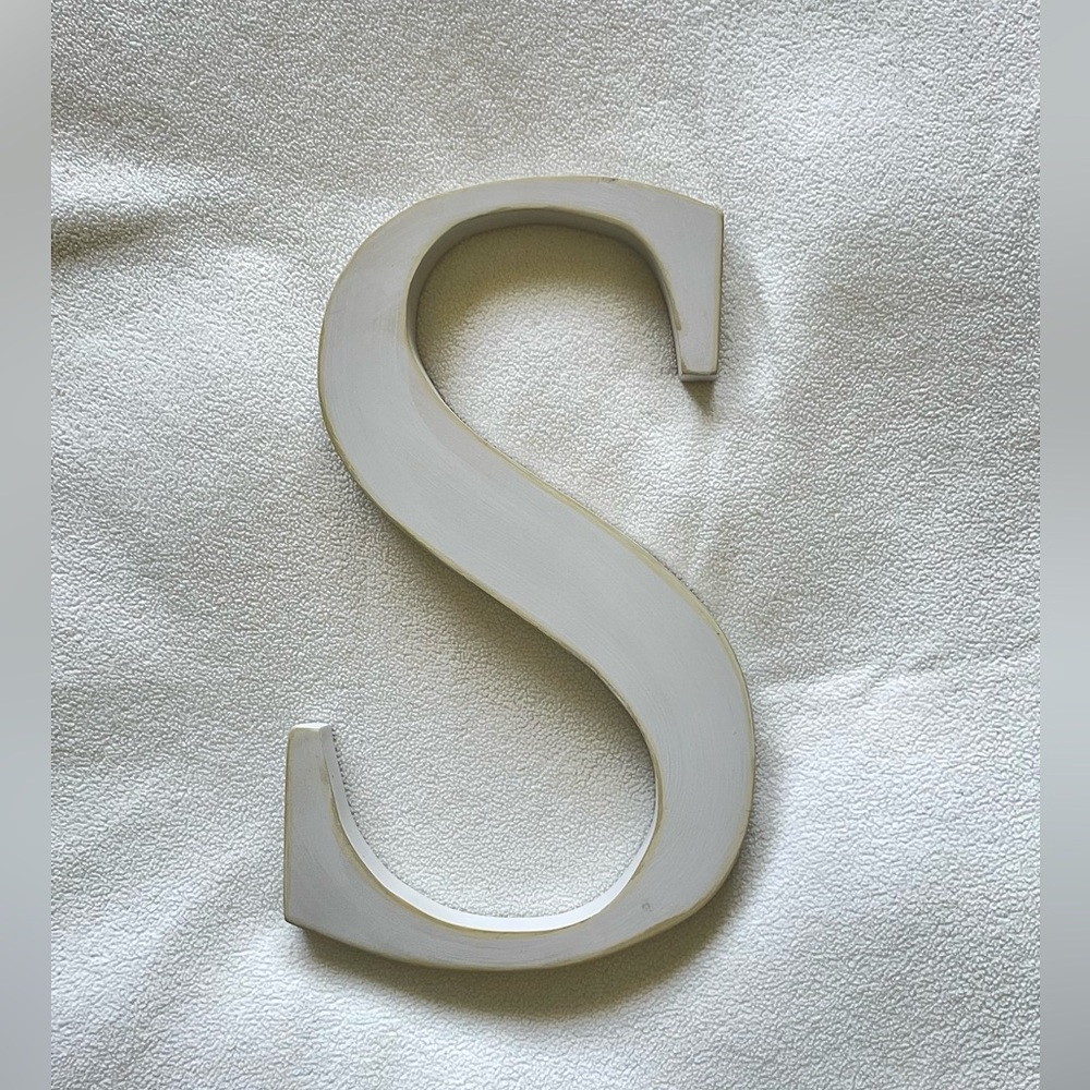 White Letter S